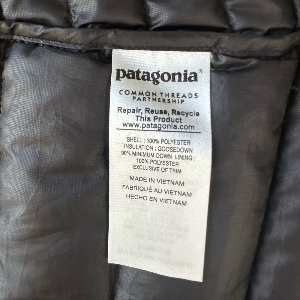 Patagonia Down Sweater Vest Black Women’s Small Zip Front Lightweight Puffer - Picture 5 of 6